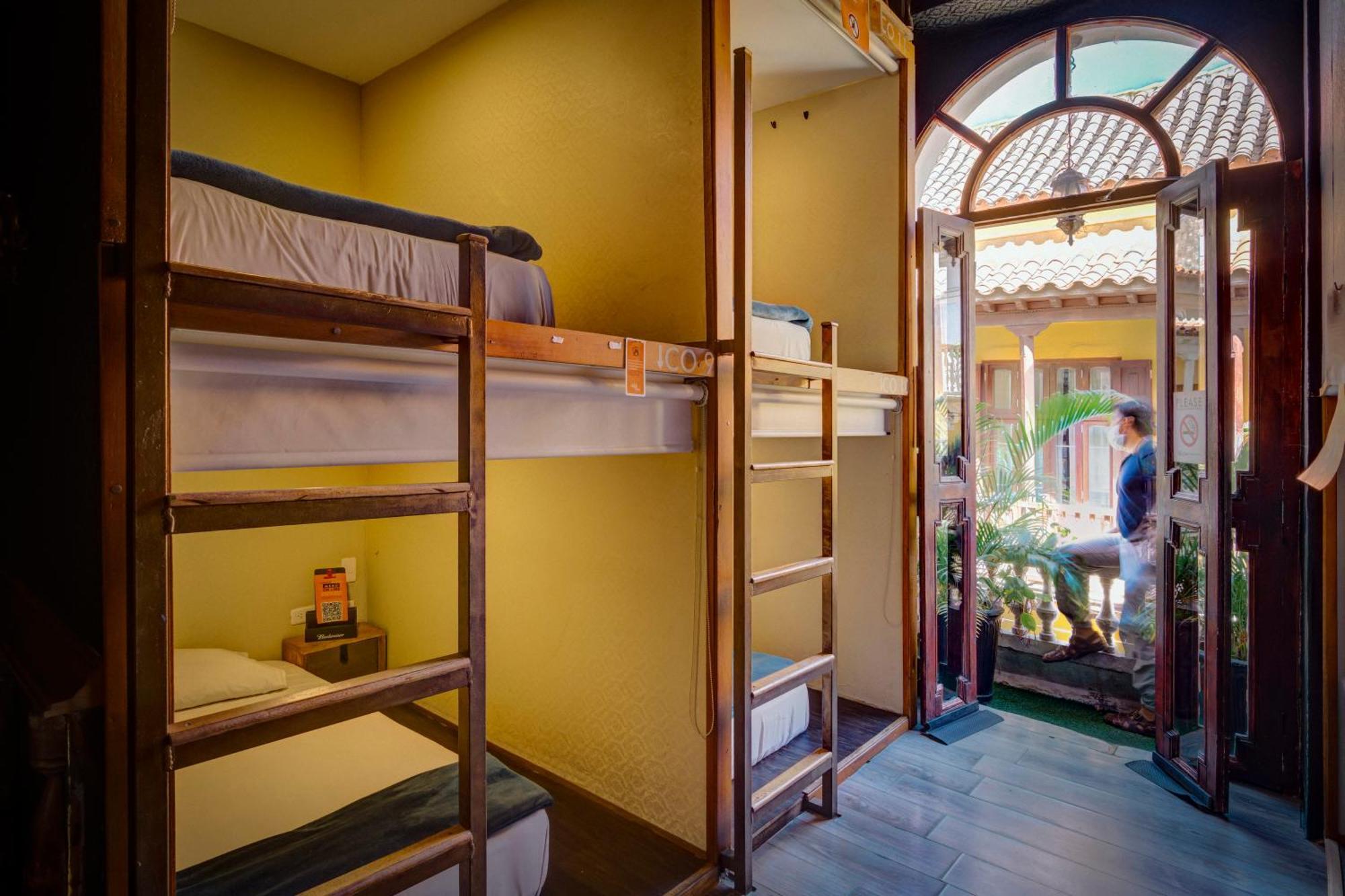 The Clock Hostel & Suites Cartagena Exteriör bild