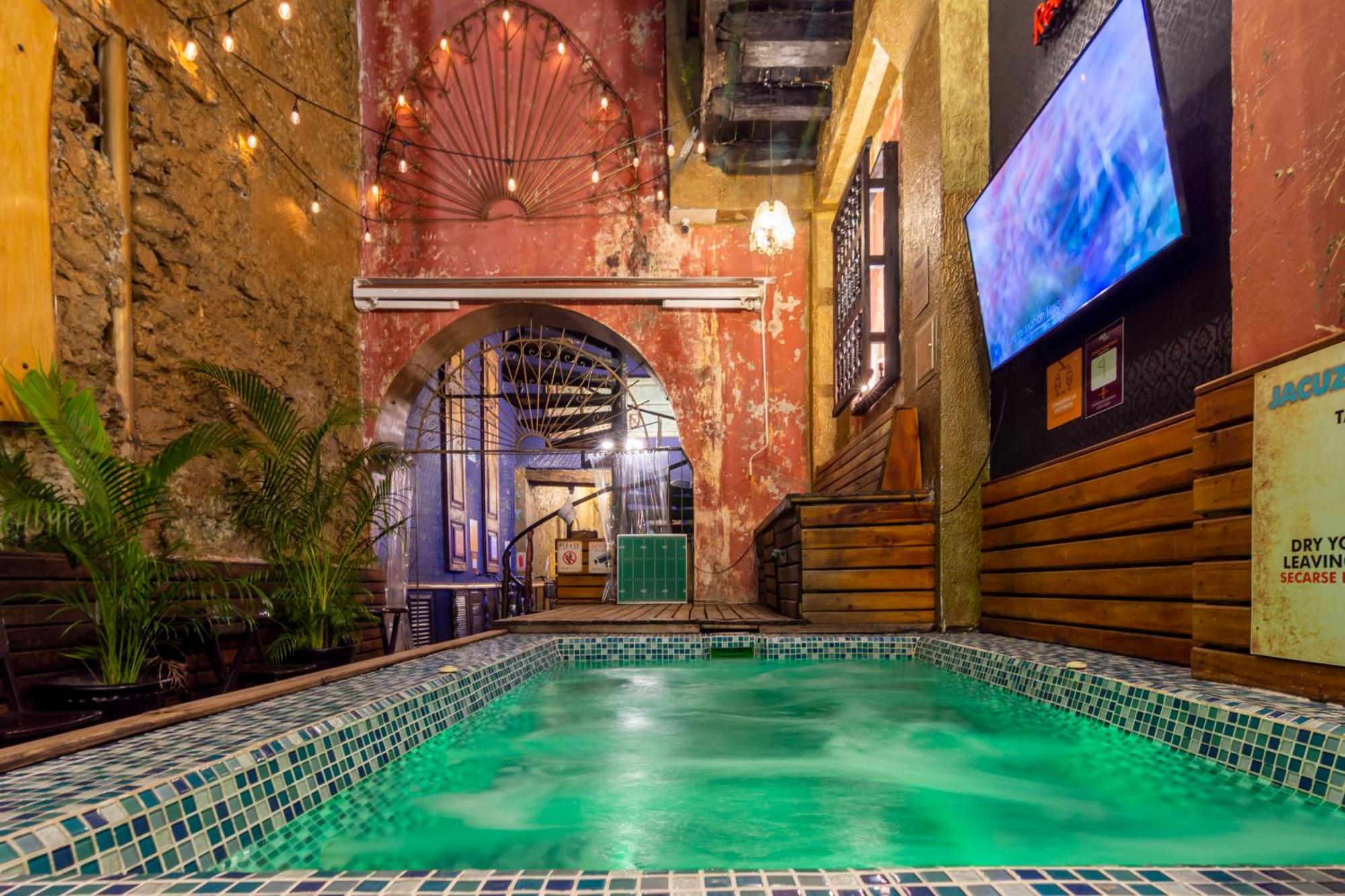 The Clock Hostel & Suites Cartagena Exteriör bild