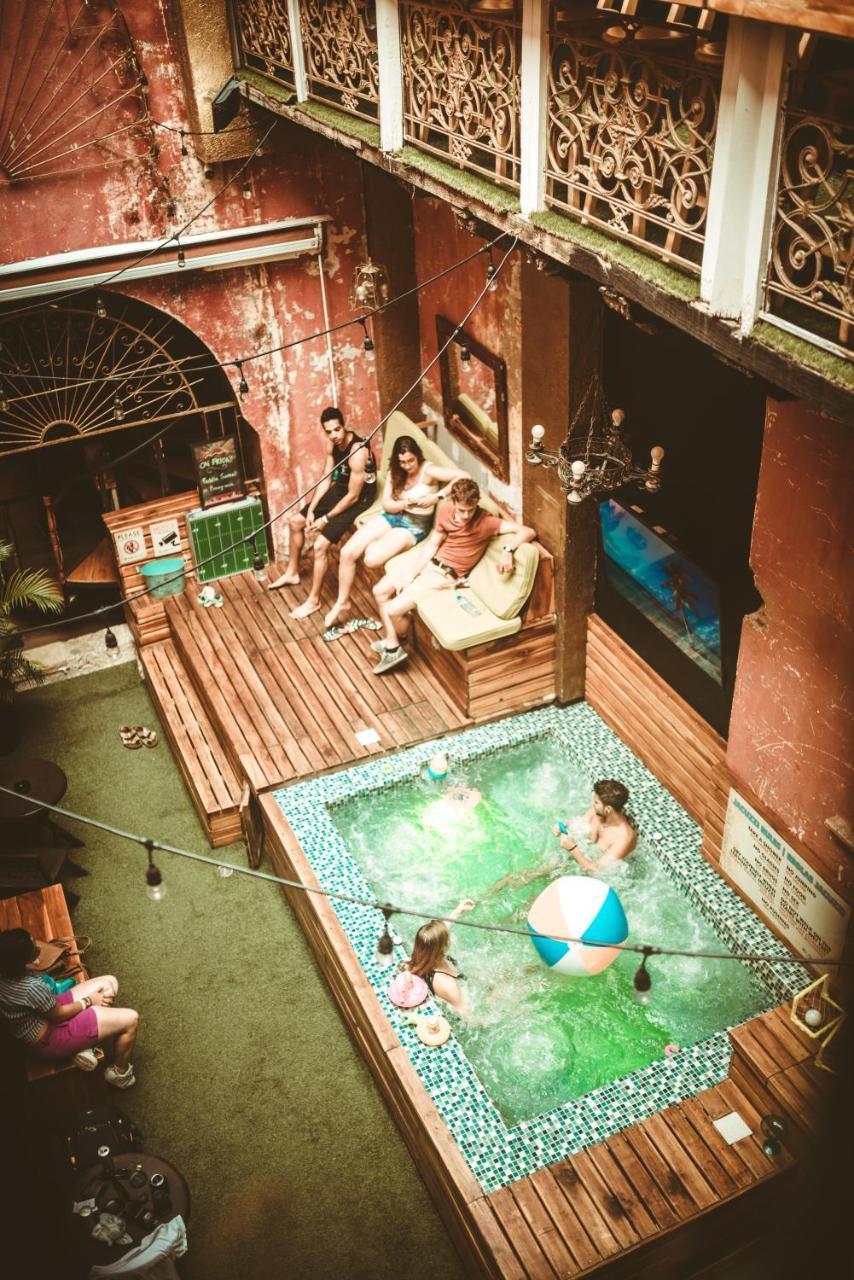 The Clock Hostel & Suites Cartagena Exteriör bild
